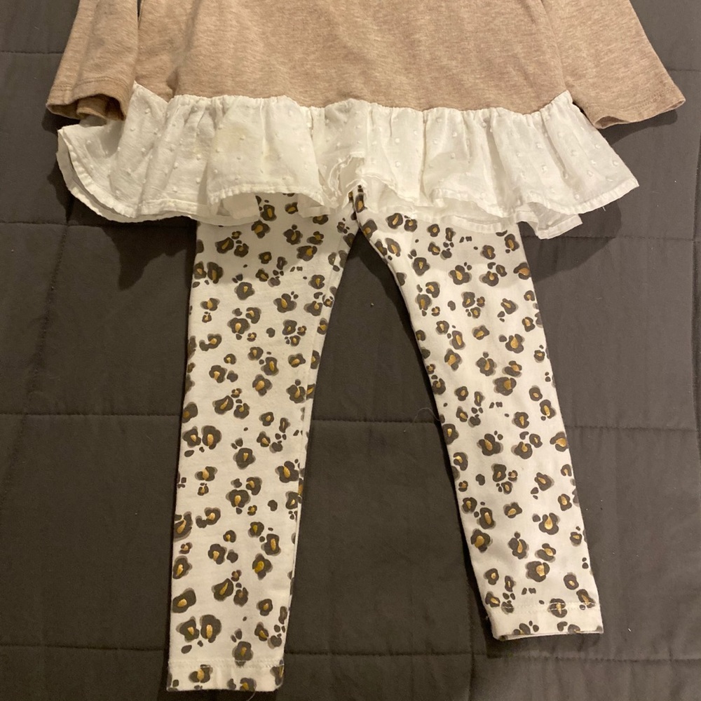 Matching set - Picture 3 of 3